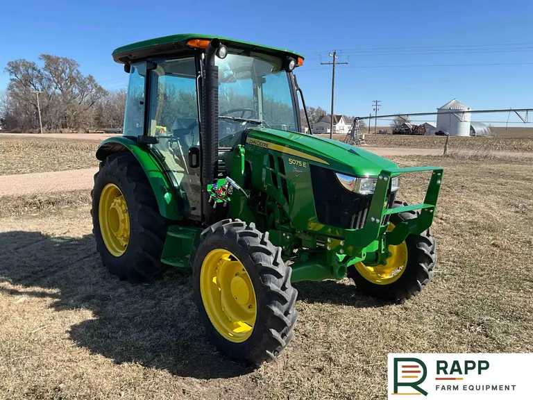 2021 John Deere 5075E MFWD Tractor 