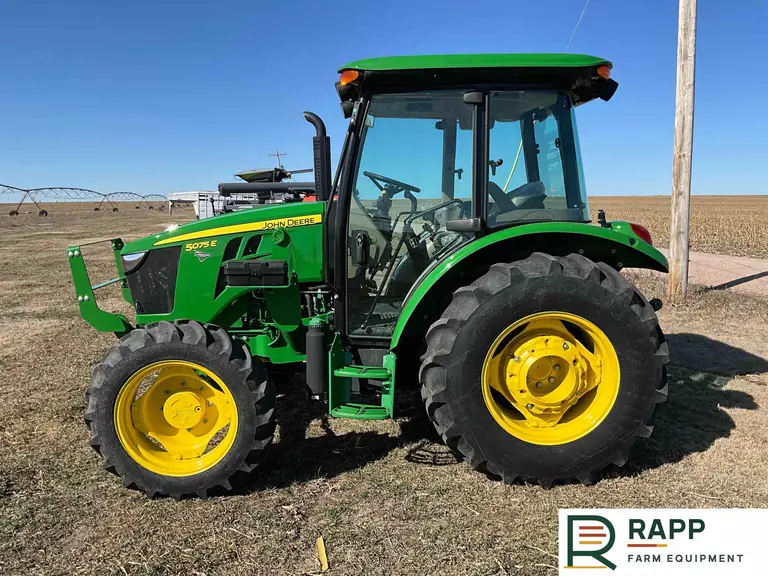 2021 John Deere 5075E MFWD Tractor 