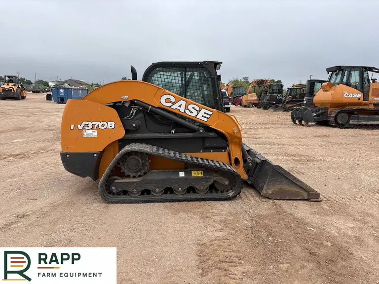 2023 Case TV370B tracked skid steer loader photo 6