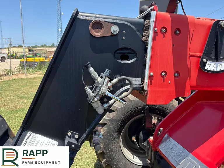 2018 Manitou MLT960 ST4 S2 telehandler photo 12