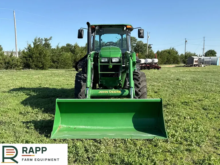 2016 John Deere 6120E MFWD tractor photo 8