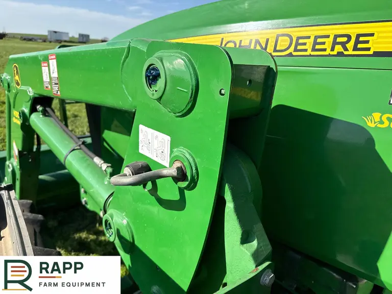 2016 John Deere 6120E MFWD tractor photo 9