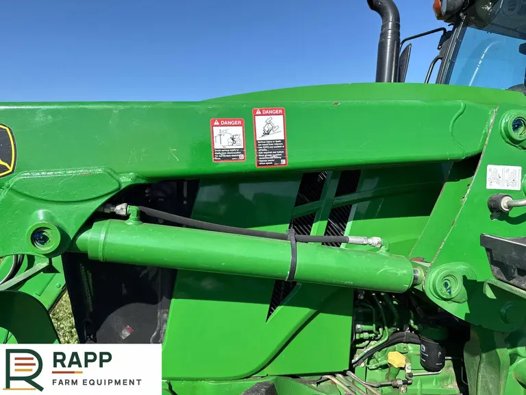 2016 John Deere 6120E MFWD tractor photo 11