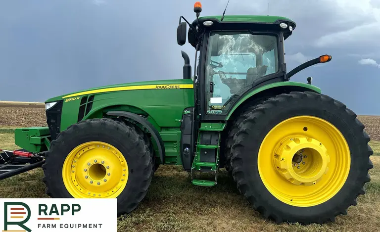 2015 John Deere 8320R MFWD tractor photo 2