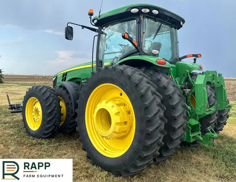 2015 John Deere 8320R MFWD tractor photo 3