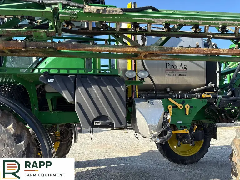2014 John Deere R4038 sprayer photo 12