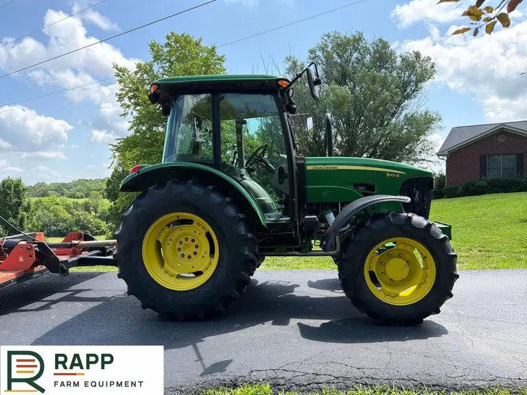 2013 John Deere 5101E MFWD tractor photo 6